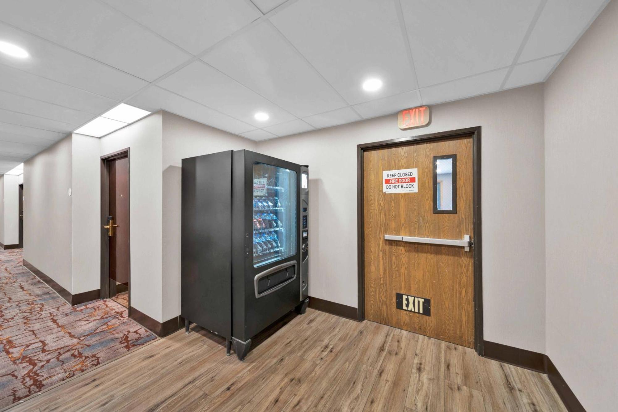 Motel Baymont By Wyndham Anderson Esterno foto